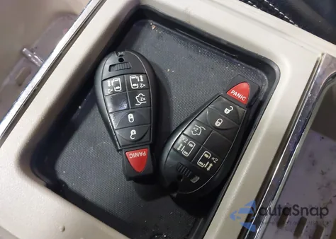 2014 Chrysler Town & Country Touring from USA, damaged, VIN 2C4RC1BG5ER438203